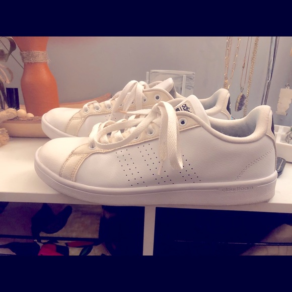 leather adidas tennis shoes